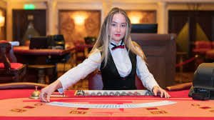 Evolution Gaming multi-camera live roulette studio on toto12 heylink